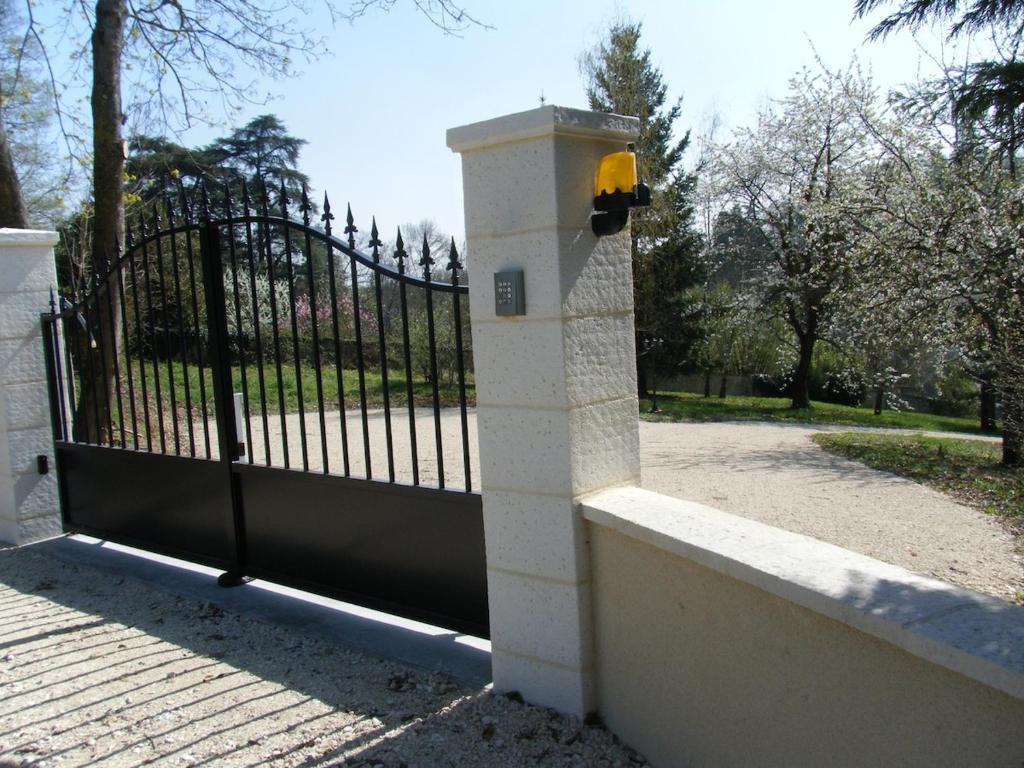 B&B-Chambre D'Hotes La Closerie Saint Vincent Pocé-sur-Cisse 外观 照片